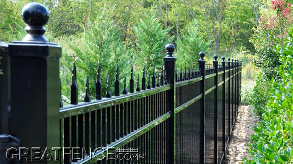commercial aluminum fenicng style 2 installed at large park