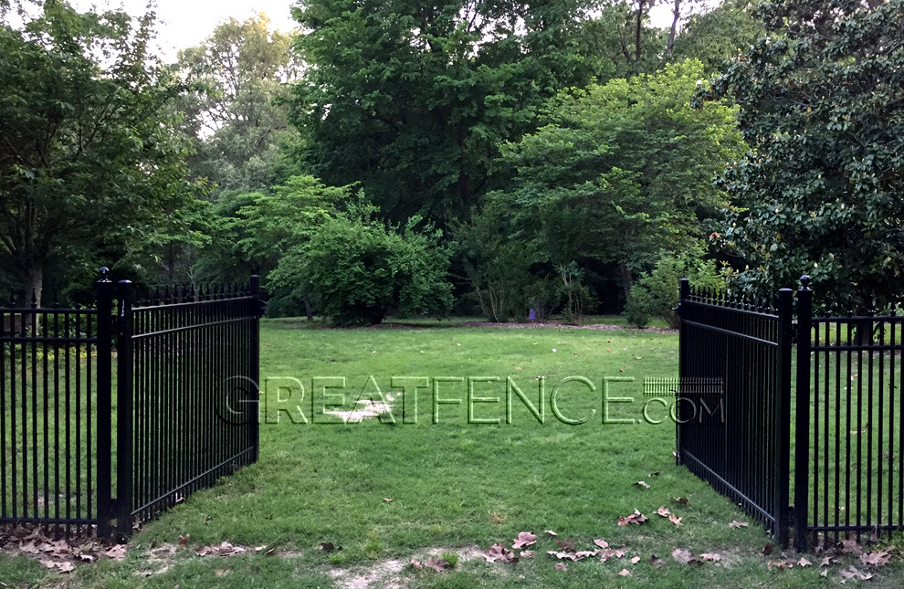 Residential Aluminum Double Gate - STYLE 8, closed