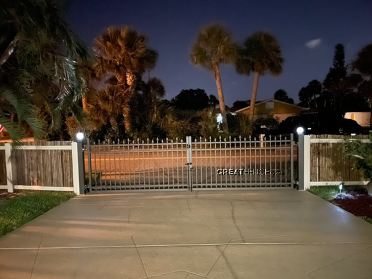 Commercial Aluminum Driveway Gate - STYLE 2